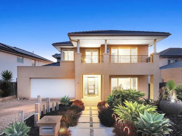 Luxury Living on Waterside