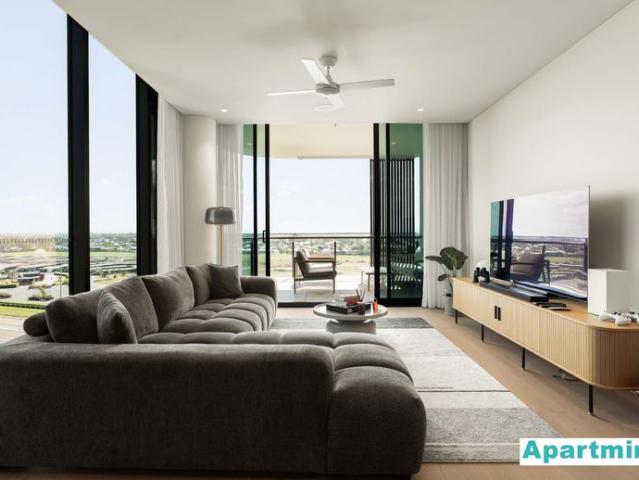 Luxury Living at Charlton House – Furnished 3 Bedroom 2 Bath, 2 Car, Trackside Apartment