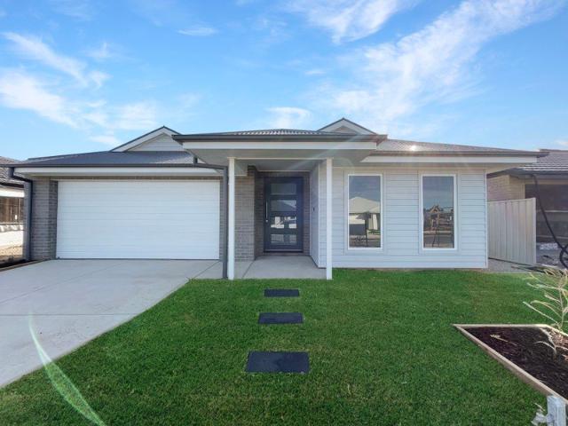 Luxury Living at its Best 4 Bed, 2 Bath, 2 living Masterpiece