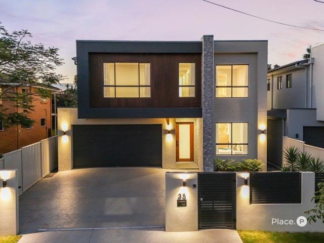 Luxury Living at Its Finest in a Prime Sunnybank Location