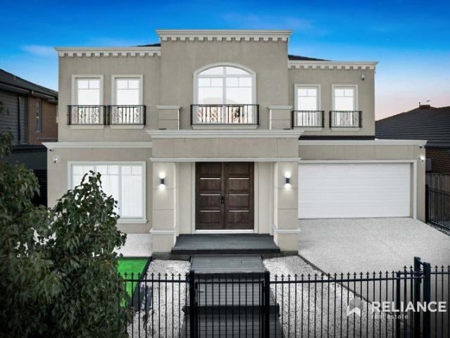 LUXURY LIVING AT ITS FINEST IN UPPER POINT COOK