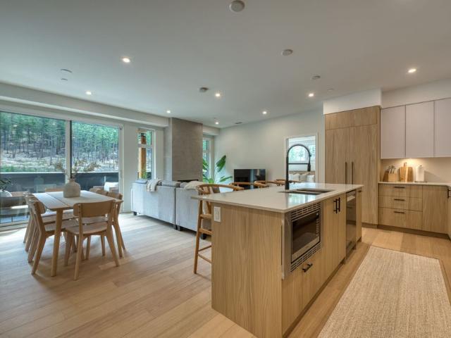 Luxury Living at Lakestone – Lake Country