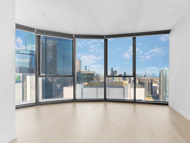 Luxury living At Premier Tower Freshly painted with new carpet