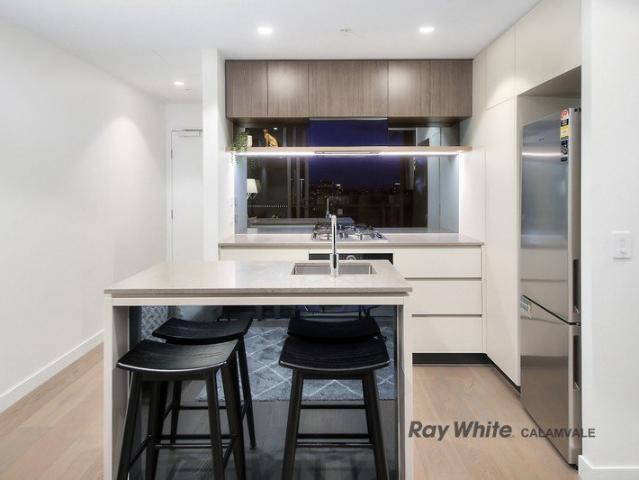 Luxury Living at Queen's Wharf Residences
