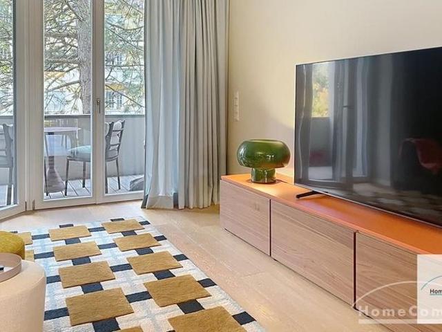 Luxury living at the highest level – Stylish designer apartment with balcony & premium amenities