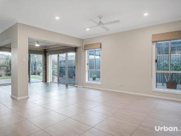 Luxury Living Awaits – 5 Bedrooms & Private Spa