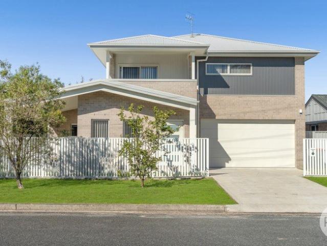 Luxury Living And In Near New Condition