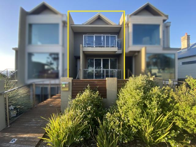 Luxury Living by the Coast