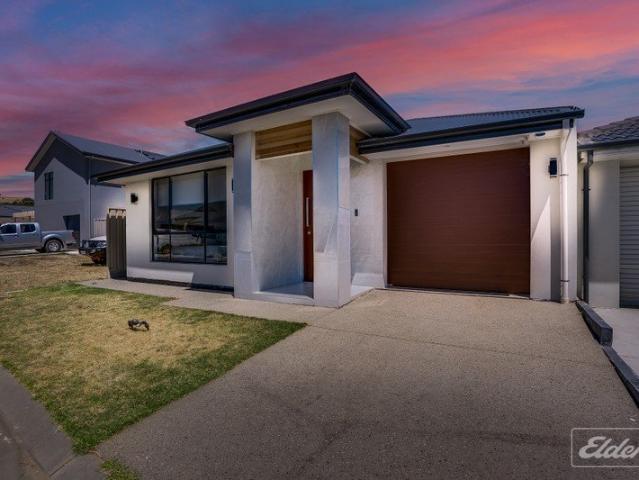 Luxury Living, Coastal Ease