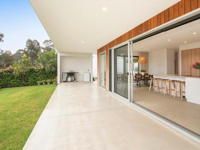 LUXURY LIVING • EPIC LOCATION • UNRIVALLED VIEWS