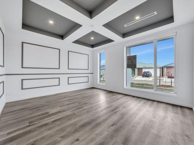 Luxury Living in Austin Estate with Two Ensuites