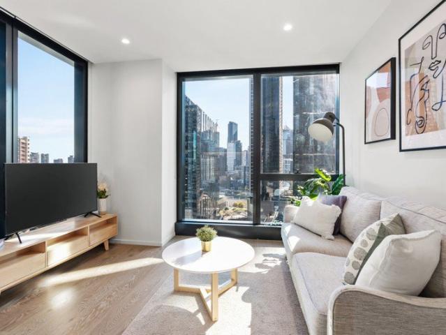 Luxury Living in Australia 108 | Spacious 2 Bedroom Apartment in Melbourne's Iconic Landmark