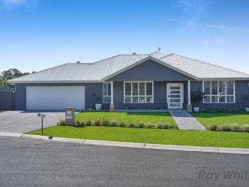 Luxury Living in a Peaceful Cul de Sac