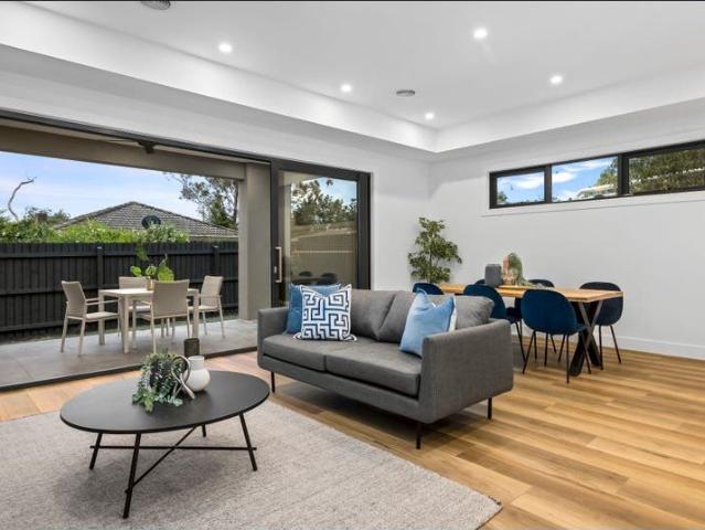 LUXURY LIVING IN A PRIME LOCATION
