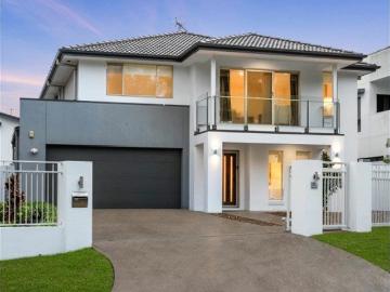Private Cul de Sac within the prestigious 'The Parks' estate. Open to view 2pm Sat