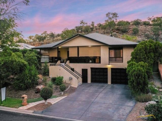 Luxury Living in Alice Springs An Exceptional Family Oasis