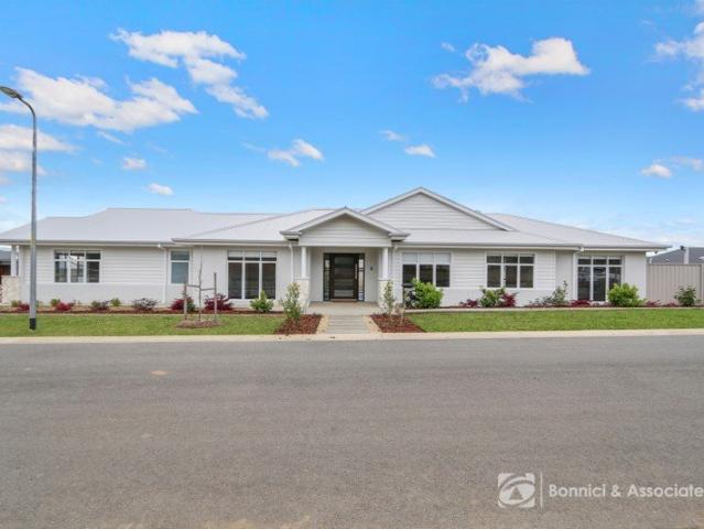 LUXURY LIVING IN BARANDUDA