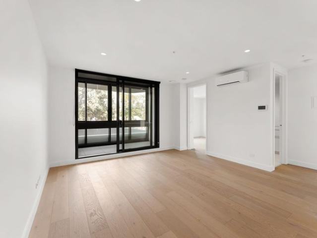 Luxury Living in Hampton Quarter | Resort Style Living in the Heart of Bayside
