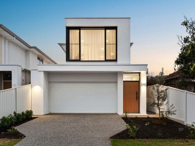 Luxury Living in Henley Beach South