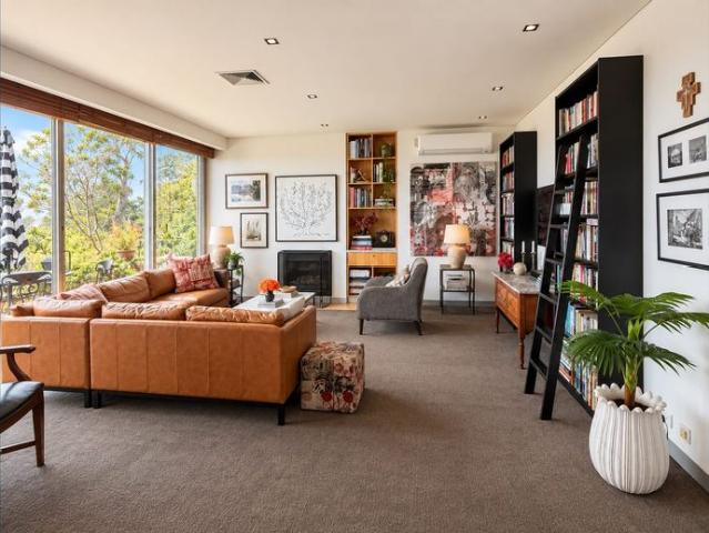 Luxury Living in Kew: State of the Art Boutique Apartment