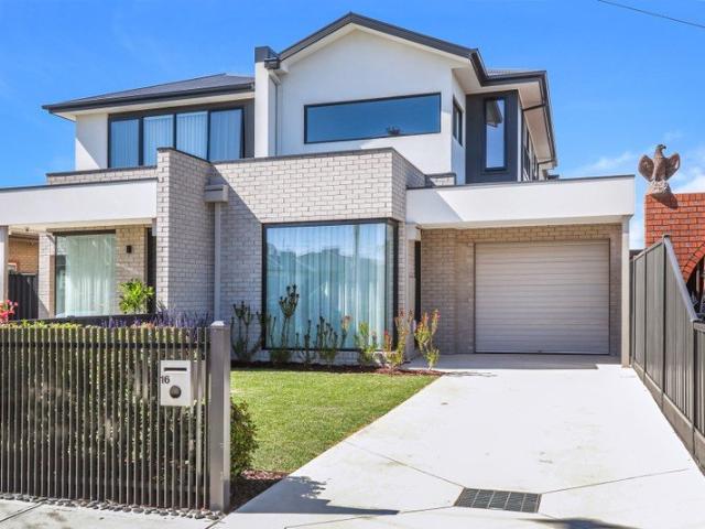 Luxury Living in Prime Location