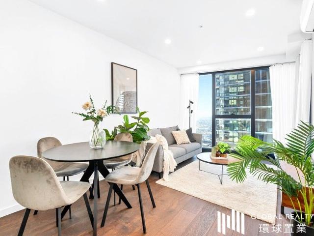 Luxury Living in the Heart of Box Hill Spacious 3 Bedroom Sky Residence