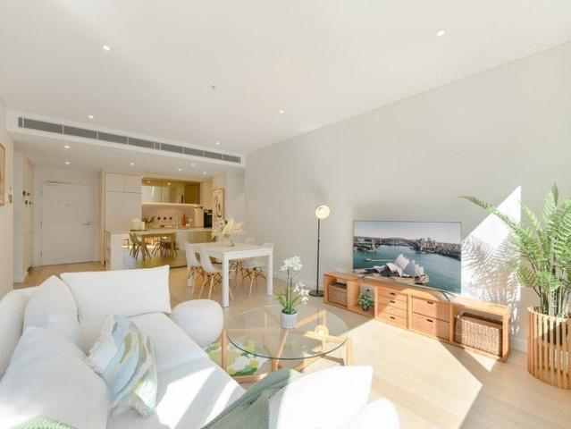 Luxury Living in the Heart of Darling Square