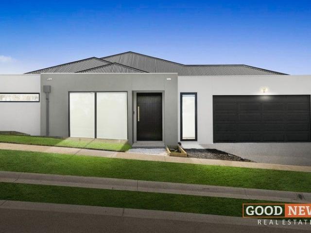 Luxury Living in the Heart of Maddingley Fully Upgraded Family Home!