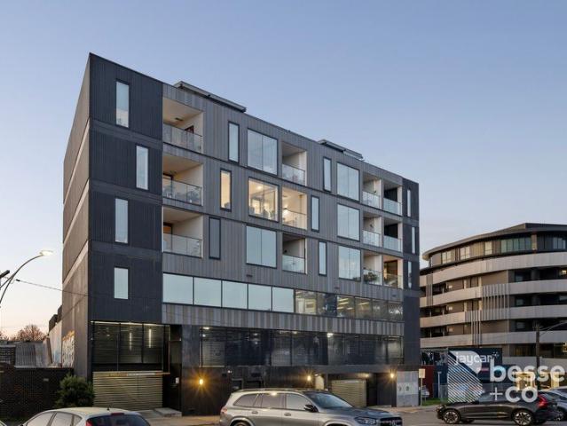 Luxury Living in the Heart of Ringwood