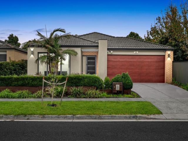 Luxury Living in the Heart of Selandra Rise