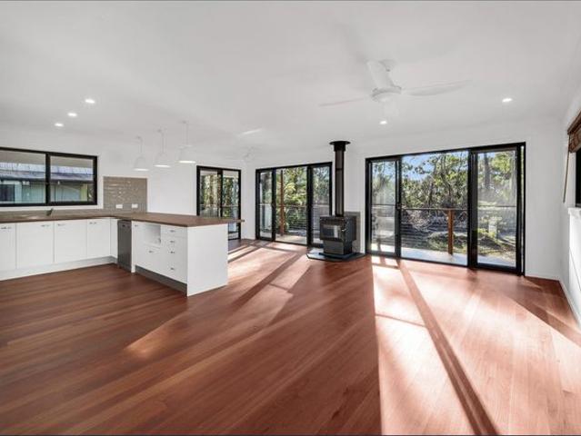 Luxury Living in the Heart of Springbrook