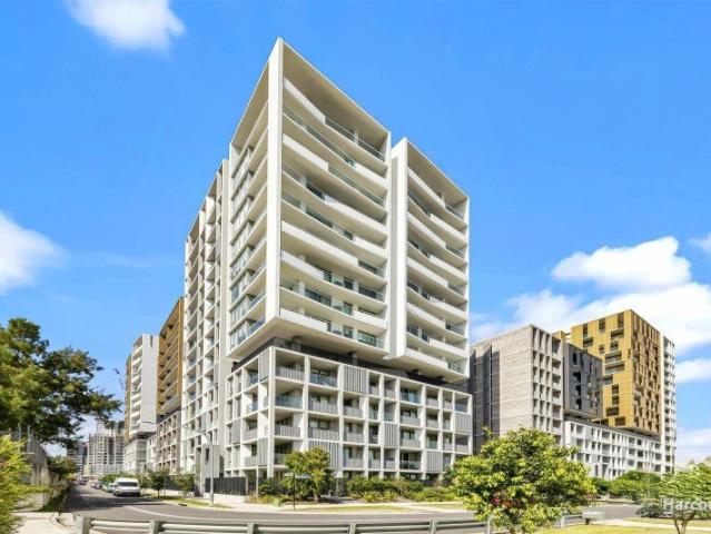 Luxury Living in the Heart of Sydney Olympic Park!