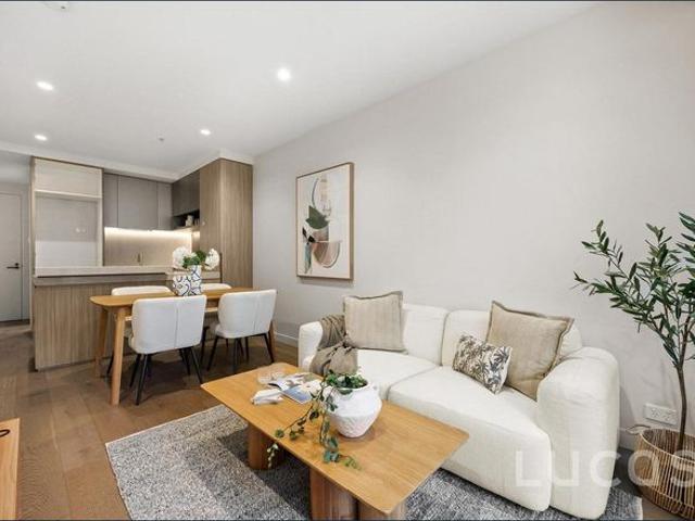 Luxury Living in the PM Apartments – Unfurnished 3 Bedroom Residence