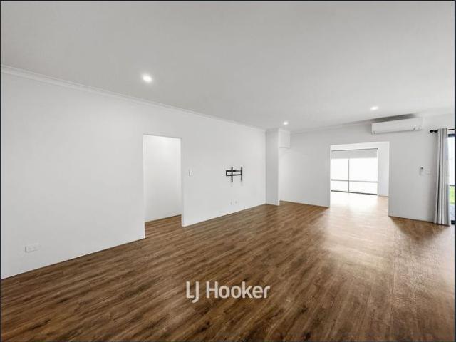 Luxury Living in Treendale!