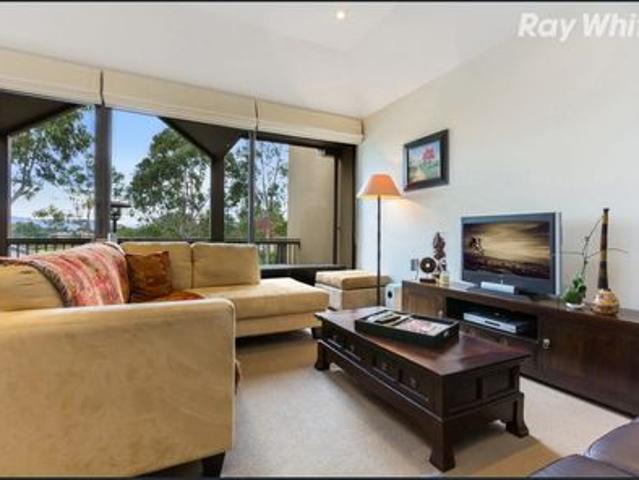 Luxury Living Located within Heritage Golf Club
