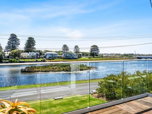Luxury Living, Prime Position!