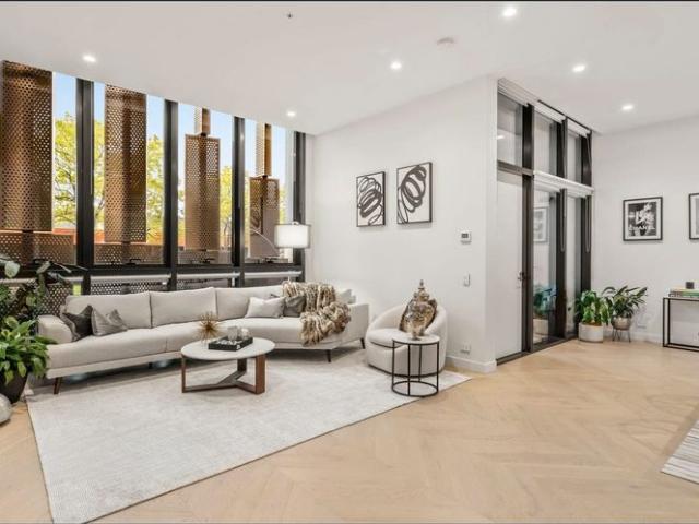 Luxury Living Redefined in the Heart of Port Melbourne