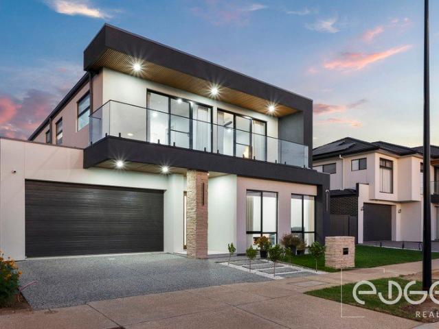 Luxury Living Redefined in Riverlea Estate!