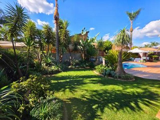luxury living to rent in prestigious.