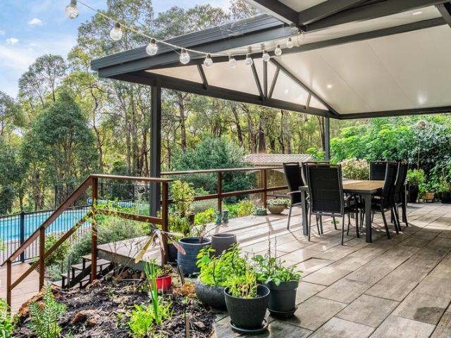 Luxury Living with a Pool, Workshop & Exceptional Entertaining