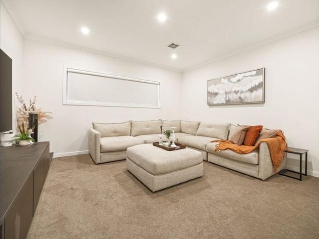 Luxury Living with an Entertainer's Edge