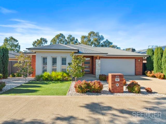 Luxury Living with Golf Course Views Designed for Effortless Entertaining