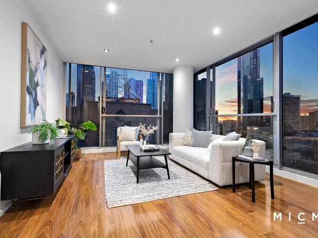 Luxury Living with Iconic Views in Melbourne's Prestigious Paris End