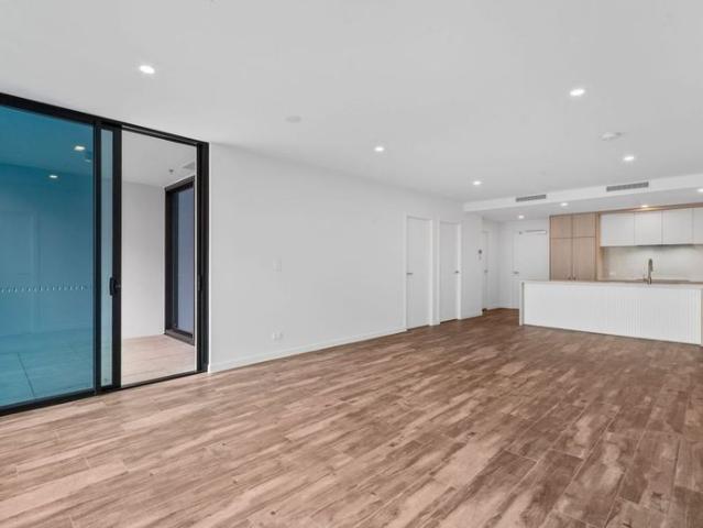 Brand new luxury living with ocean views in Broadbeach