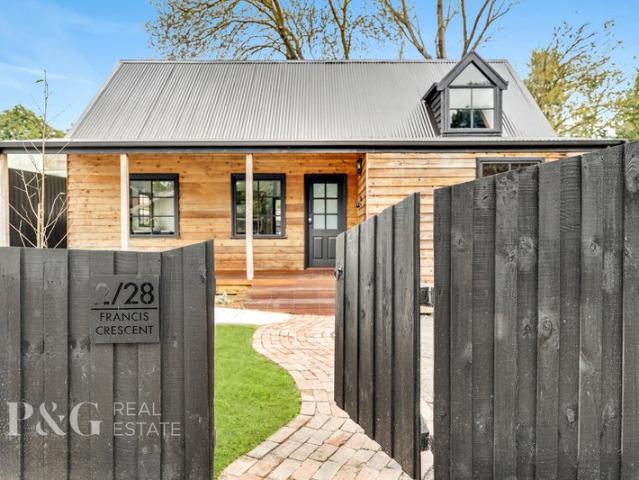 Luxury Living with Stunning Dandenong Ranges Views