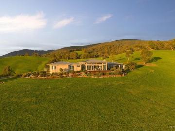 Healesville, Yarra Ranges, Victoria - Parking