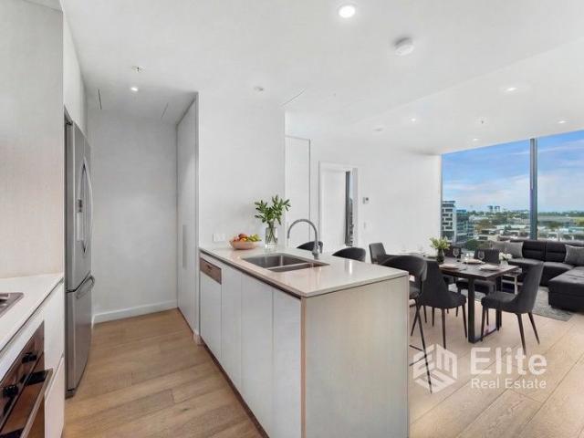 Luxury Living with River Outlook