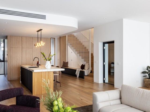 LUXURY LIVING