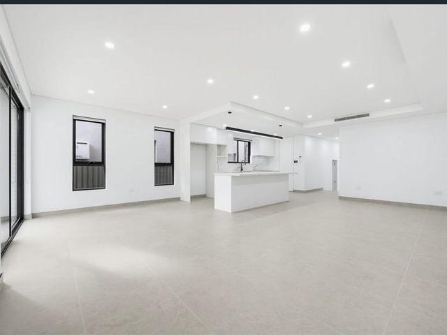 LUXURY LIVING!