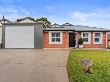 Luxury, Lifestyle & Family Function in One Stunning Package